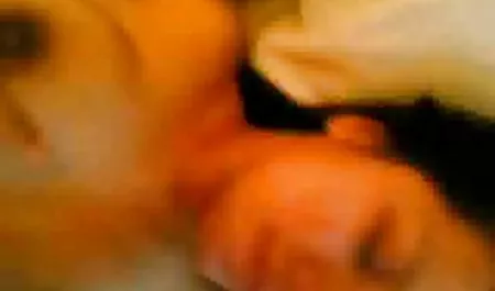 مرد گره خورده که جنسیت دختران را تماشا فیلم سوپر توپ ایرانی می کند