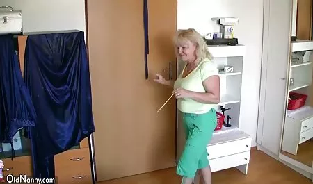 سبزه Curvy سواری عکس سکسی اماتوری ایرانی یک مرد سیاه پوست بی رحم است